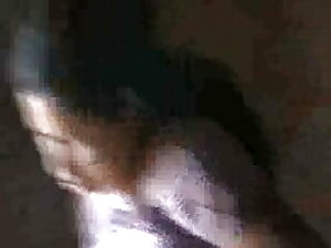 पॉर्न विडियो - डच हुकर सोफे पर गड़ब ...